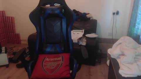 Snapshot of daver281197 chatting on January 22, 8:18 am dave online show from January 22, 8:18 am