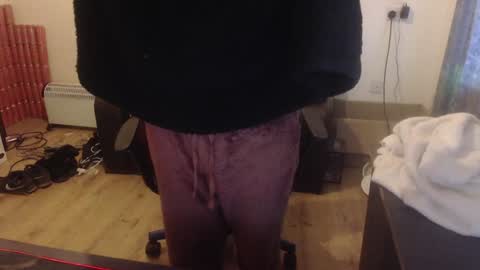 Snapshot of daver281197 chatting on February 5, 7:50 am dave online show from February 5, 7:50 am