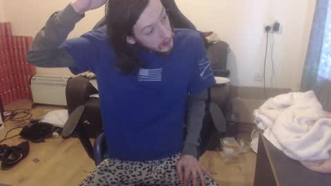 Snapshot of daver281197 chatting on February 23, 2:25 pm dave online show from February 23, 2:25 pm