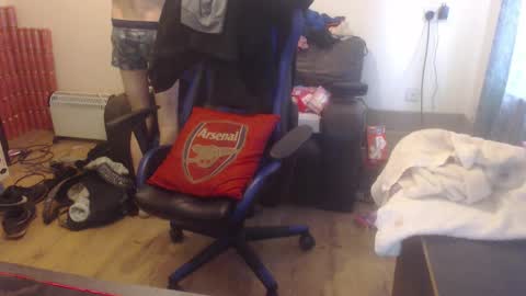 Snapshot of daver281197 chatting on March 6, 3:45 pm dave online show from March 6, 3:45 pm