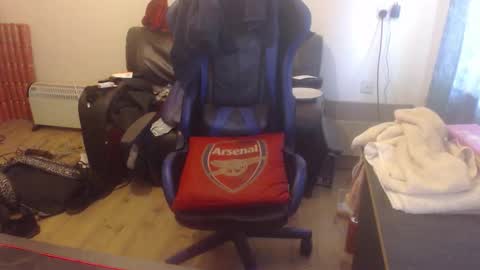 Snapshot of daver281197 chatting on October 6, 7:06 am dave online show from October 6, 7:06 am