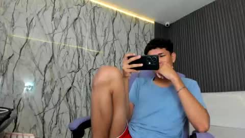 Snapshot of davexxx_ chatting on June 14, 5:09 am Dave online show from June 14, 5:09 am