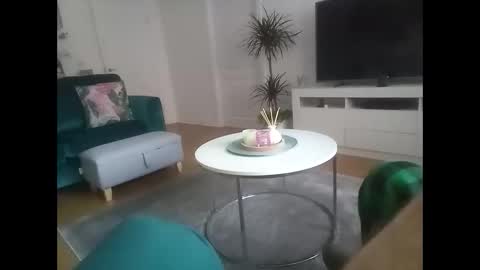 Snapshot of davf76 chatting on February 23, 8:01 am davf76 online show from February 23, 8:01 am