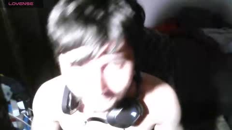 Snapshot of david337607 chatting on July 28, 8:52 pm david337607 online show from July 28, 8:52 pm