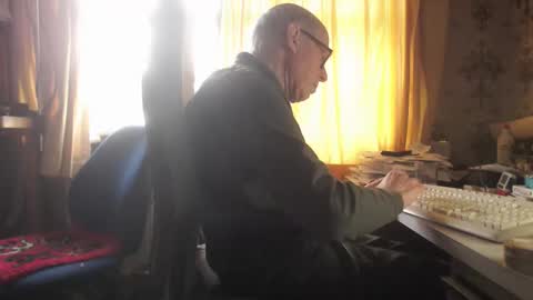 Snapshot of david89853 chatting on March 8, 4:22 pm David online show from March 8, 4:22 pm