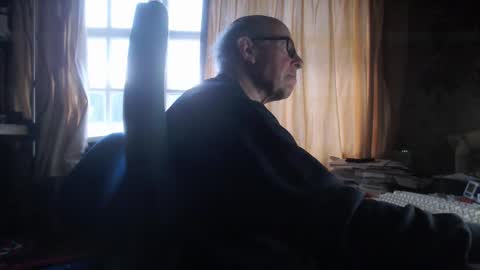 Snapshot of david89853 chatting on March 9, 5:50 pm David online show from March 9, 5:50 pm