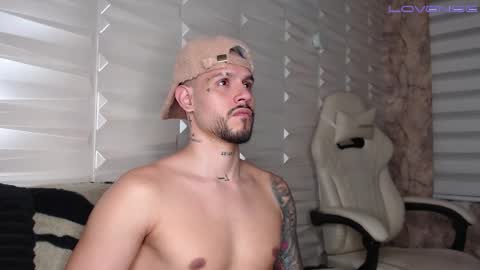 David col11 online show from November 15, 6:22 am