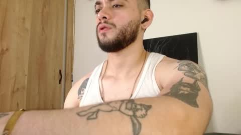 Snapshot of david_franco1 chatting on February 17, 4:09 am Twitter davidsanctum online show from February 17, 4:09 am