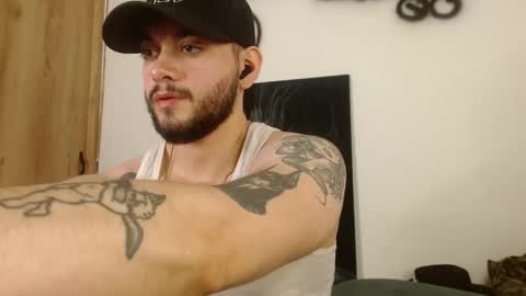 Snapshot of david_franco1 chatting on February 27, 5:18 am Twitter davidsanctum online show from February 27, 5:18 am