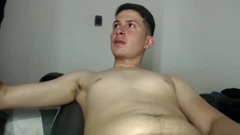 Snapshot of david_hot12 chatting on May 8, 12:16 am david online show from May 8, 12:16 am