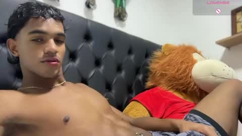 david_hot44 online show from May 26, 6:53 am