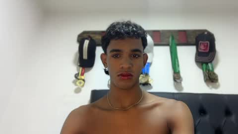 david_hot44 online show from June 2, 5:09 am