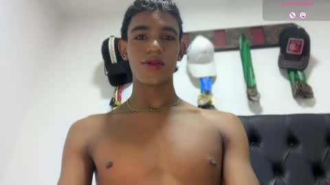 david_hot44 online show from June 26, 11:25 am