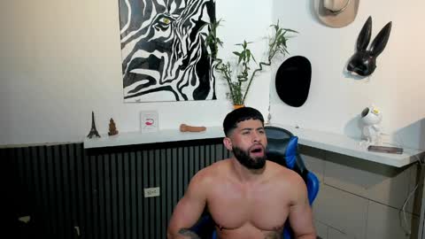 david_janson18 online show from April 1, 11:35 pm