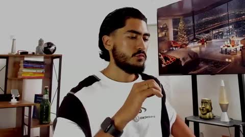 Hey im David that loves to explore and speak their fantasies. Very open talktative and nice. Feel free to chat with me online show from December 1, 4:29 pm