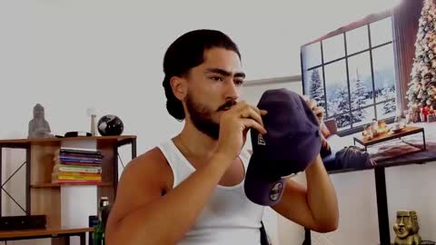 Hey im David that loves to explore and speak their fantasies. Very open talktative and nice. Feel free to chat with me online show from December 8, 7:32 pm