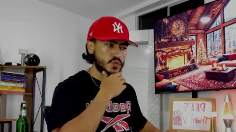Hey im David that loves to explore and speak their fantasies. Very open talktative and nice. Feel free to chat with me online show from December 11, 2:41 am