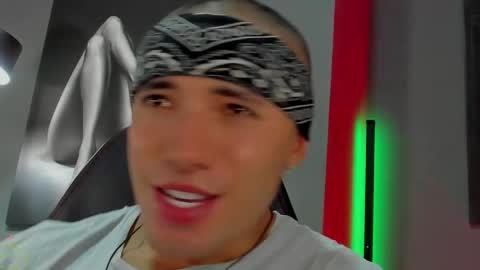 David Jons online show from November 2, 4:04 am