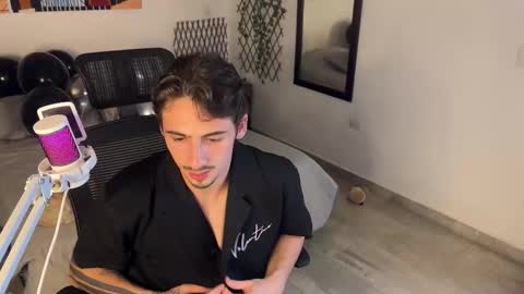 Snapshot of david_muller_ chatting on March 28, 9:36 pm David online show from March 28, 9:36 pm