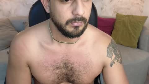 JF oliveira online show from December 6, 4:28 pm