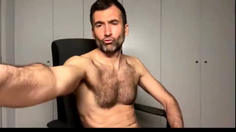 Snapshot of david_spanish chatting on March 7, 8:17 pm David Cock online show from March 7, 8:17 pm