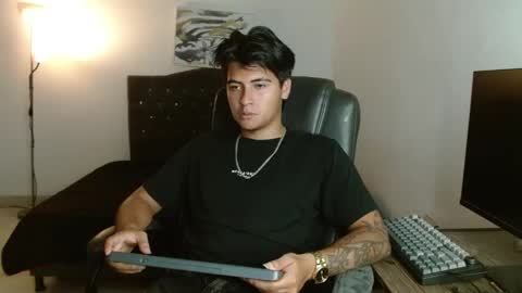 Snapshot of davidbless chatting on March 7, 2:41 am David Bless online show from March 7, 2:41 am