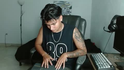 Snapshot of davidbless chatting on March 11, 1:22 am David Bless online show from March 11, 1:22 am