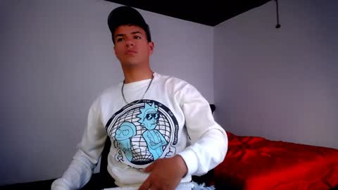 Snapshot of davidkaloc chatting on January 7, 9:57 pm David online show from January 7, 9:57 pm