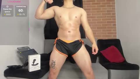 Snapshot of davidx_x21 chatting on November 6, 8:48 am davidx_x21 online show from November 6, 8:48 am