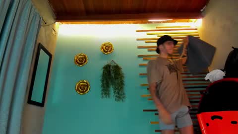 daviid_huge online show from October 11, 1:42 pm