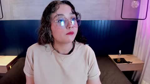 Emma online show from September 18, 8:33 pm