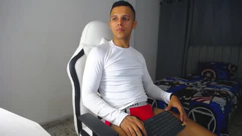 David Angel online show from January 8, 4:44 am