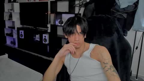 davis online show from March 8, 6:23 pm