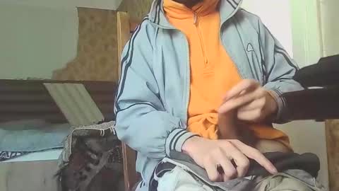 Snapshot of davitaa3434 chatting on February 15, 10:22 am davitaa3434 online show from February 15, 10:22 am