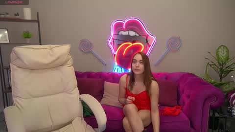 Snapshot of dawngwin chatting on March 12, 6:52 am DawnGwin Sasha online show from March 12, 6:52 am