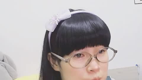 Snapshot of dawnlove22 chatting on March 28, 5:18 am Mita online show from March 28, 5:18 am