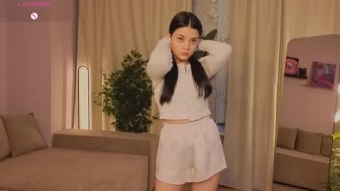 Snapshot of day_one_darling chatting on October 30, 4:03 am day_one_darling online show from October 30, 4:03 am