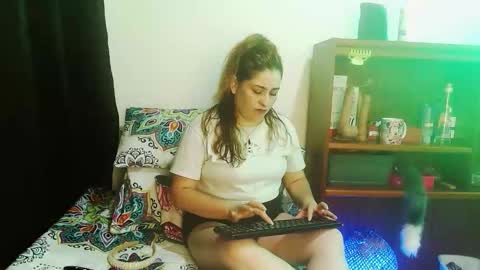 Snapshot of dayan_hanks chatting on April 12, 11:10 pm dayan online show from April 12, 11:10 pm