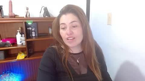 Snapshot of dayan_hanks chatting on April 17, 2:36 am dayan online show from April 17, 2:36 am