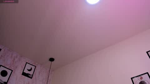 Snapshot of dayana_harlow2 chatting on February 12, 7:53 pm dayana_harlow2 online show from February 12, 7:53 pm