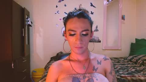 dayanna_01_ online show from April 30, 8:04 pm