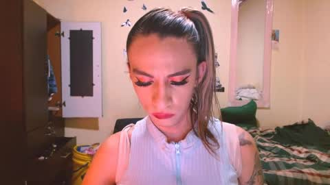 dayanna_01_ online show from May 16, 7:34 pm