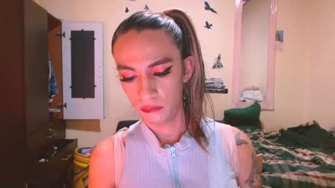 dayanna_01_ online show from May 16, 7:45 pm