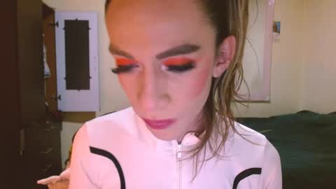 dayanna_01_ online show from June 2, 8:11 pm