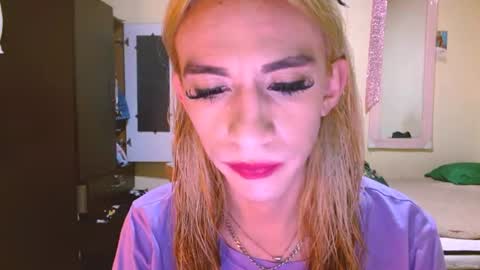 dayanna_01_ online show from June 10, 8:52 pm