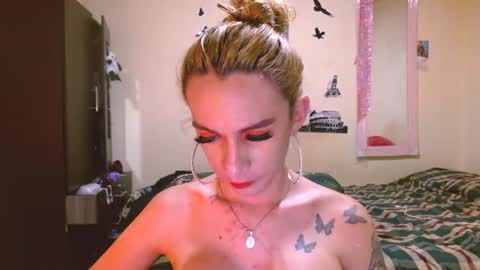 dayanna_01_ online show from July 10, 8:44 pm