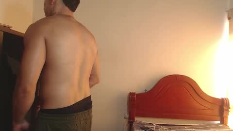 Dylon online show from February 9, 7:07 pm