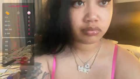 Snapshot of dayqueen1 chatting on January 2, 10:37 am dayqueen1 online show from January 2, 10:37 am