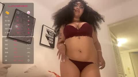 Snapshot of dayqueen1 chatting on February 19, 12:55 pm dayqueen1 online show from February 19, 12:55 pm