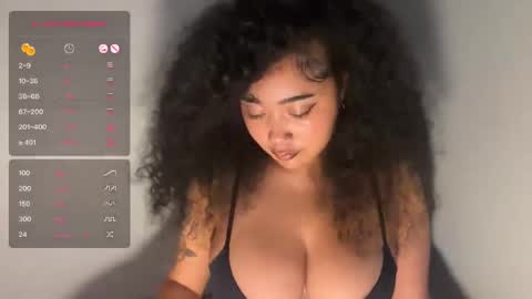 Snapshot of dayqueen1 chatting on October 9, 9:46 pm dayqueen1 online show from October 9, 9:46 pm